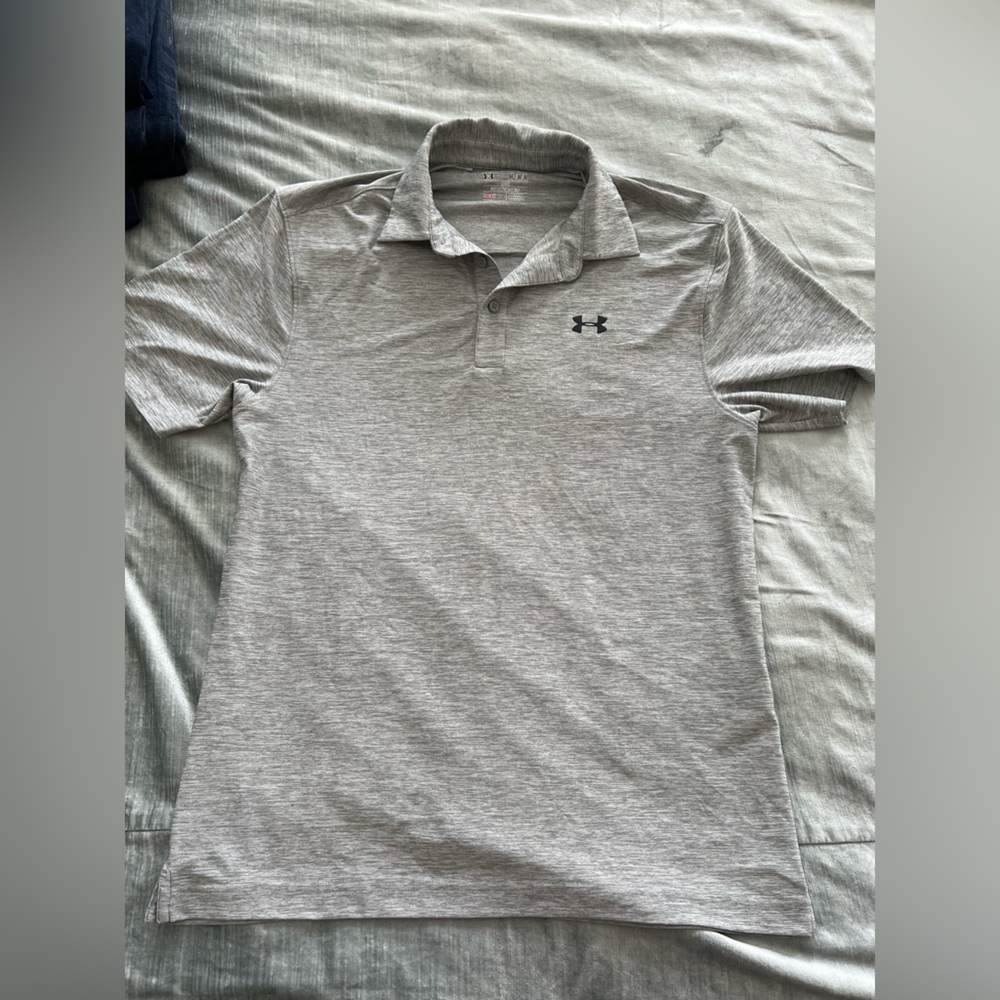 Medium Men’s Heather grey Under Armour polo